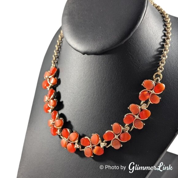 Vintage Red Orange Lucite Thermoset Floral Gold Tone Necklace - Picture 4 of 7